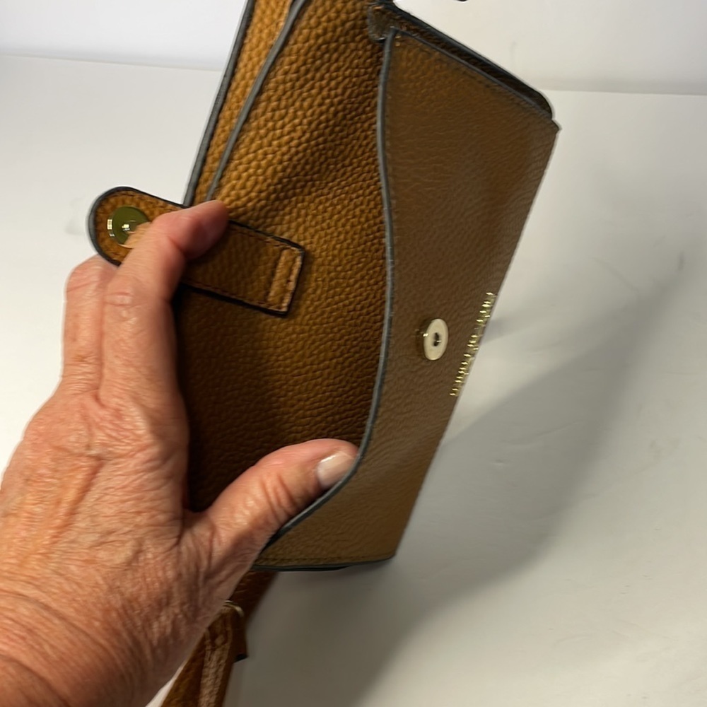 Kenneth Cole Vegan Pebble Leather Butterscotch Crossbody - Picture 7 of 9